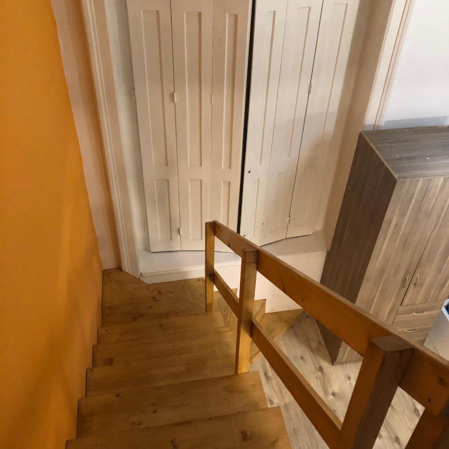 7Dab Rotten 4B3 Contactless Self Check-In Budapest Exteriör bild
